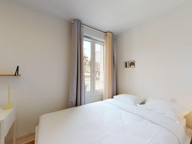 Rosa — Studio Privé 8