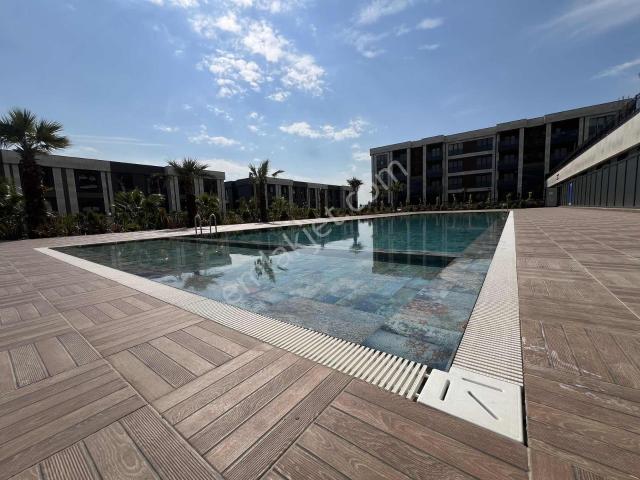 Rose Marine Garden 'da Deniz Manzaralı 2+1 Daire