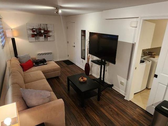 ROSEMONT –Dispo MAINTENANT– TOUT CECI MEUBLÉ Neuf 3 1/2 – Semi sous sol/Bachelor – Près Metro Pie IX et Joliette