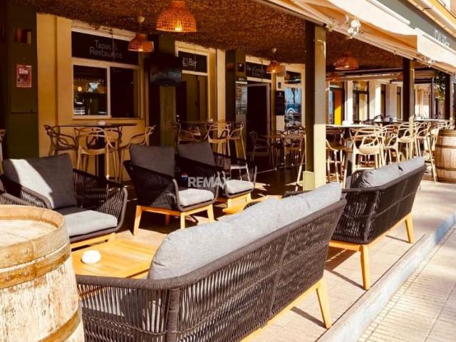 Roses | Santa Margarida:TRASPASO 85.000 €, de bar restaurante en funcionamiento a 50 metros de la playa