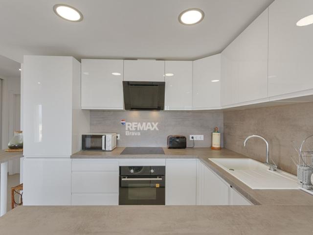 Roses, Salatar | Exclusivo apartamento frente al mar con impresionante terraza de 256 m²
