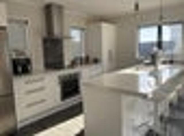 Roslyn, 3 bedrooms, $650 pw
