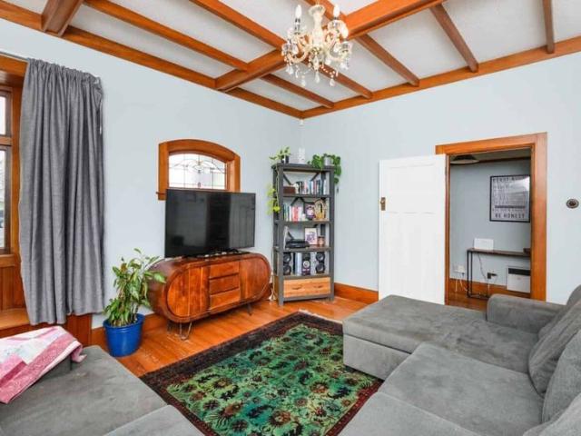 Roslyn 3 Bedrooms