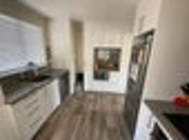 Roslyn, 2 bedrooms, $545 pw