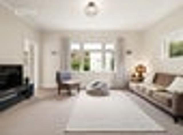 Roslyn, 2 bedrooms, $650 pw