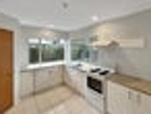 Roslyn, 5 bedrooms, $720 pw