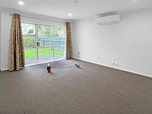 ROSLYN 5 BEDROOMS