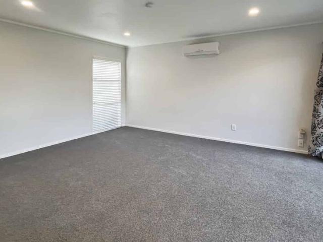 ROSLYN 5 BEDROOMS