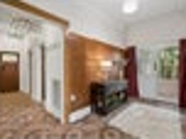 Roslyn Village Life, Right at Your Door