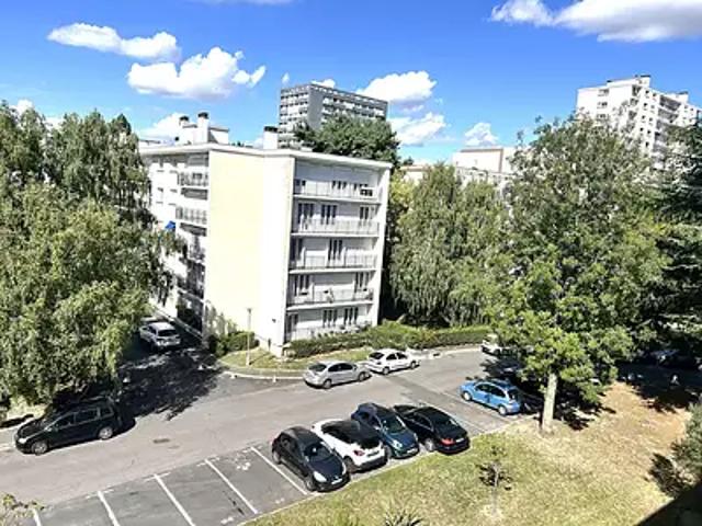 Rosny sous Bois 93110 Achat / Vente appartement 4 pièces t4 au dernier étage cave