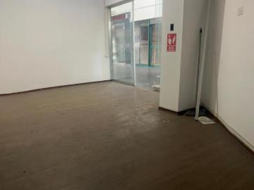 ROSS VENTA Bajo de Precio Local Comercial en el Centro Financiero – Chinchón