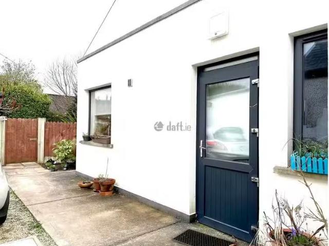 Rossa Avenue, Bishopstown, Co. Cork is for rent