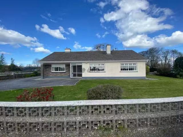 Rosstaf, Headford, Mounthenry, Co. Mayo is for rent