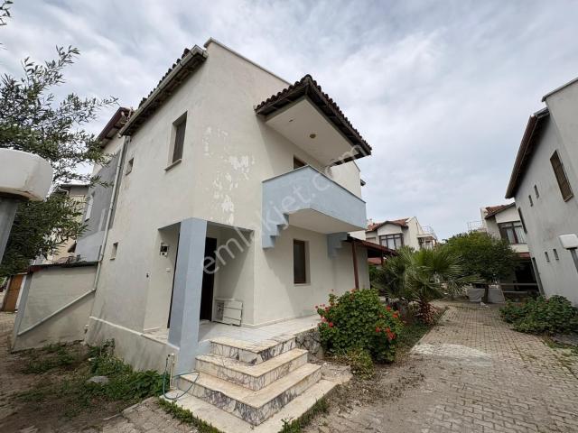 Rota Emlak'tan Denize Sıfır Site İçerisinde 3+1 Satılık Villa