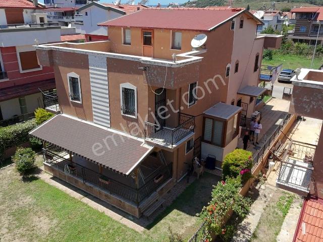 Rota Emlak'tan Gümüldürde Denize 70m Mesafede 3+1 Bahçeli Villa