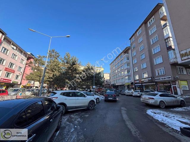 Rota Gm'den Şehir Merkezinde Satılık 2+1 İçi Yapılı Arakat Daire