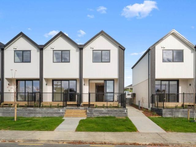 rothesay bay, 2 bedrooms