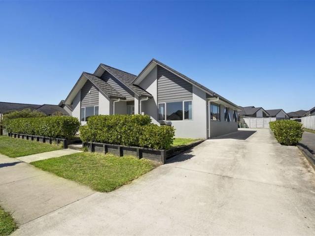 rototuna, 4 bedrooms
