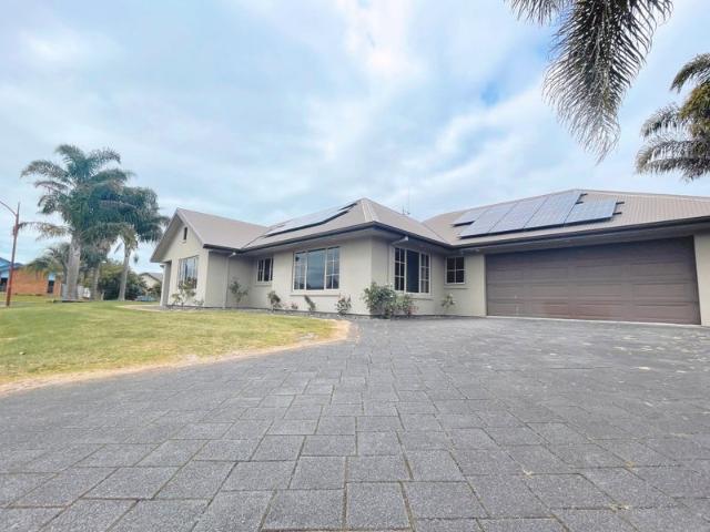rototuna, 4 bedrooms