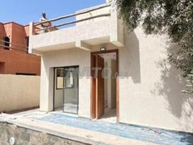 Route Ourika près du centre commercial Al Akrab