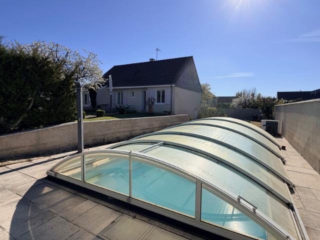 ROUVRES EN PLAINE MAISON DE 133 M2 AVEC SOUS SOL ET PISCINE