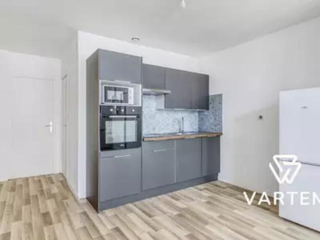 Roubaix 59100 Location appartement 2 pièces t2 au dernier étage