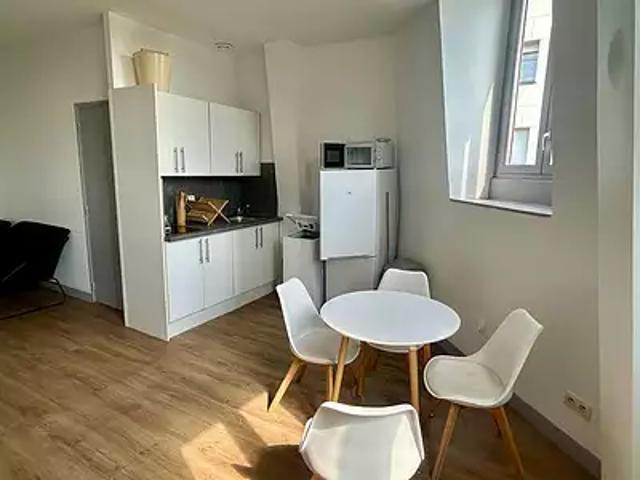 Roubaix 59100 Location appartement 2 pièces t2 au dernier étage