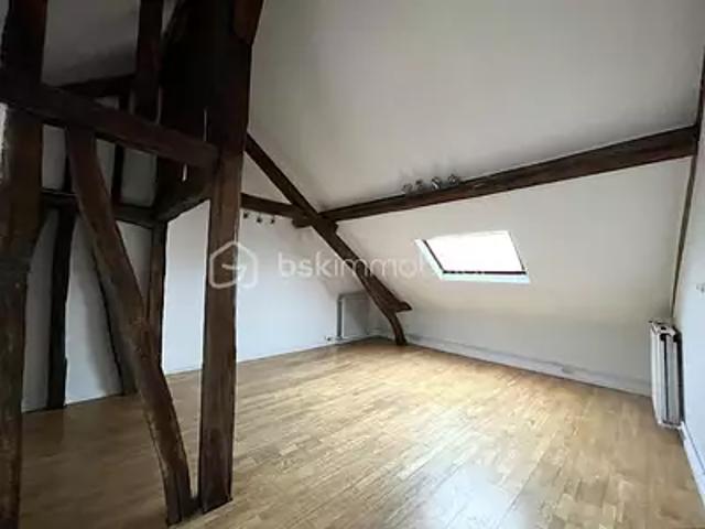 Rouen 76000 Achat / Vente appartement 2 pièces t2 au dernier étage cave