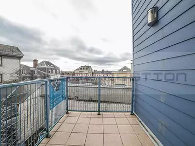 Rouen 76000 Location appartement 4 pièces t4 au dernier étage cave