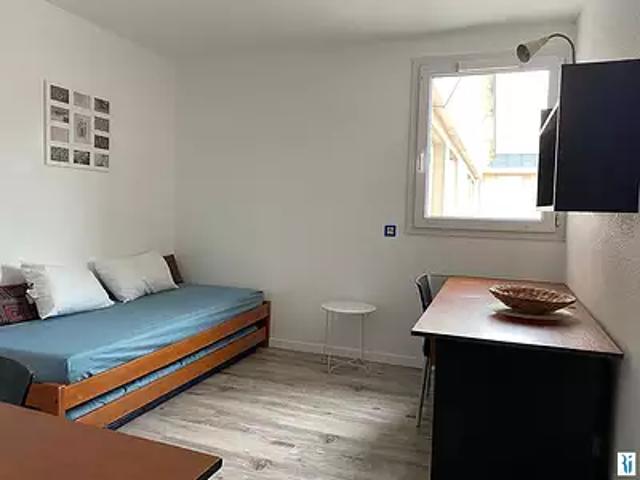 Rouen 76000 Location appartement 1 pièce t1 au dernier étage