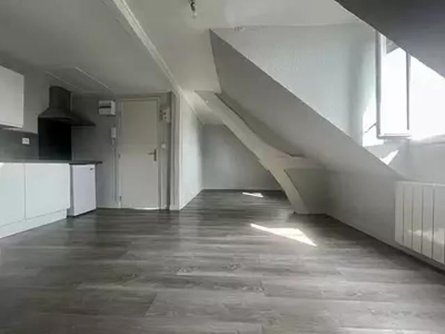 Rouen 76000 Location appartement 1 pièce t1 au dernier étage