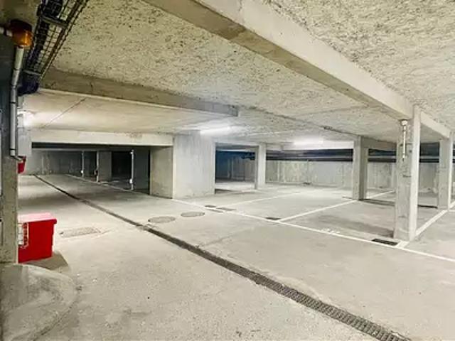 Rouen 76000 Location parking au dernier étage