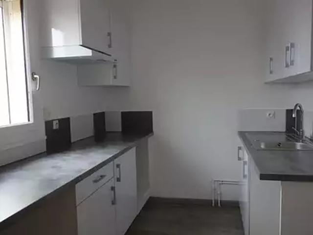 Rouen 76100 Location appartement 2 pièces t2 au dernier étage parking