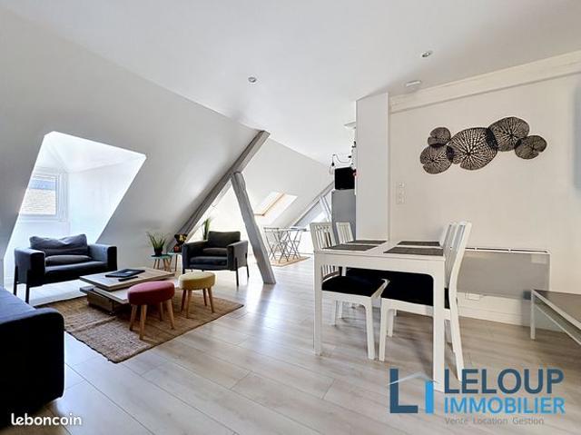 ROUEN CENTRE Duplex rénové 82 m² Carrez / 117 m² au sol