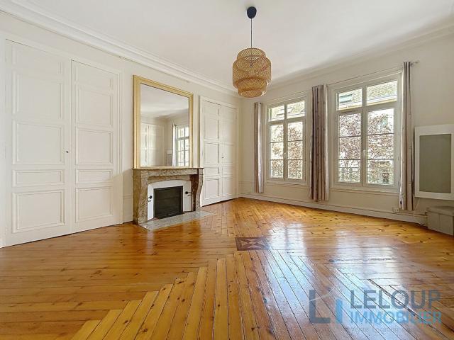 Rouen Location appartement 2 pièces 49m2 850 € CC Réf: 800 Leloup Immobilier
