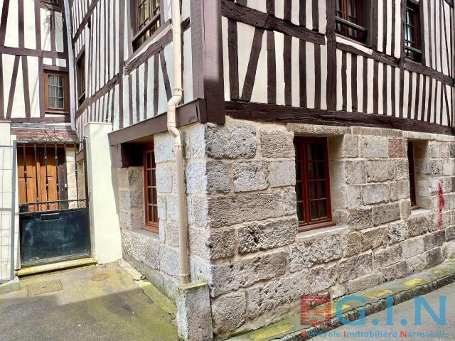 ROUEN SECTEUR SAINT NICAISE / PLACE SAINT MARC