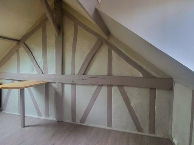 Rouen St Gervais / Gare: Appt rénové 32m² situé au 4e et dernier étage d'une petite copro. Belle Opportunité !