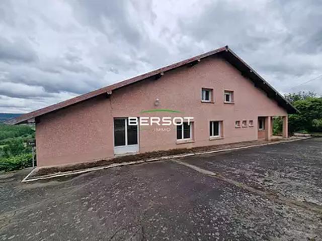 Rougemont 25680 Achat / Vente maison 10 pièces t10 au dernier étage