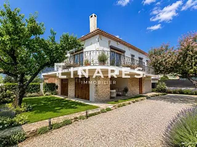 Rougiers 83170 Achat / Vente maison 5 pièces t5 parking