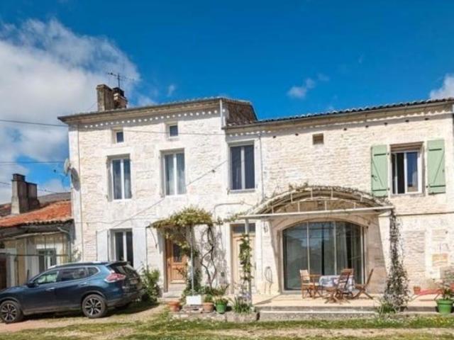Rouillac Maison 230 m², 5 ch, jardin