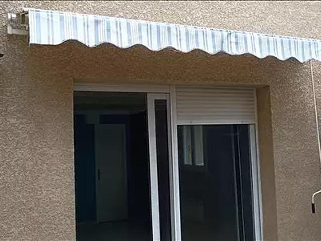 Roujan 34320 Location appartement 3 pièces t3 terrasse parking