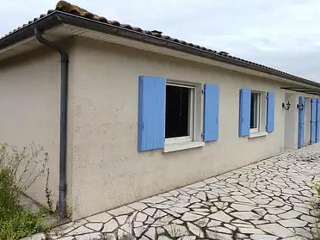 Roullet Saint Estèphe 16440 Achat / Vente maison 4 pièces t4 terrasse parking