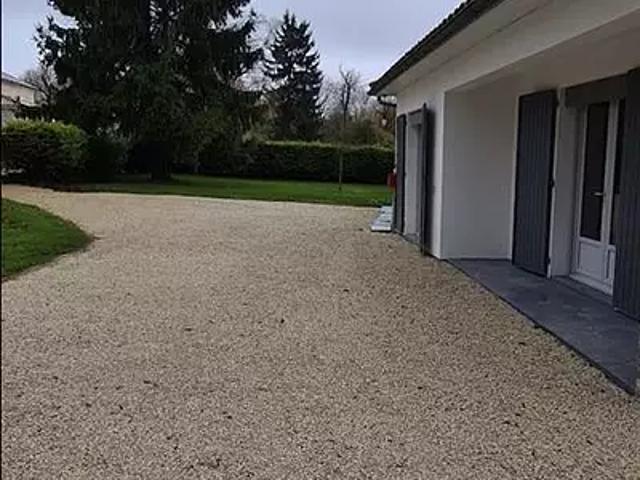 Roullet Saint Estèphe 16440 Location maison 4 pièces t4