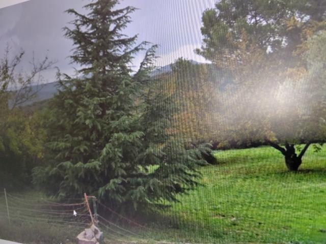 Rousson au calme, magnifique terrain, 2800m2 constructibles pour une maison