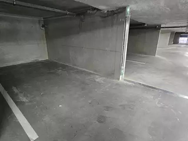 Rousset 13790 Achat / Vente parking au dernier étage