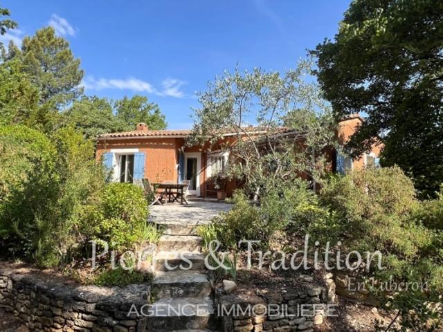 Roussillon, maison T4 avec jardin dans résidence avec piscine et tennis
