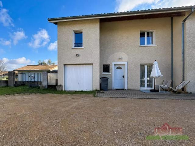ROUSSILLON, à deux pas du centre, Pavillon T5 de 110 m² avec jar