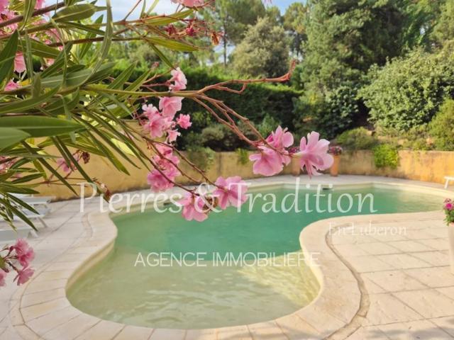 Roussillon en Luberon Belle maison de 132 m² avec piscine et jardin