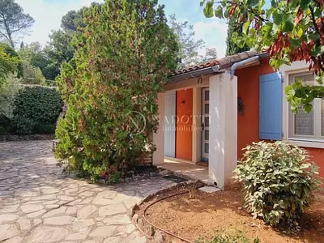 Roussillon 84220 Achat / Vente maison 6 pièces t6 au dernier étage