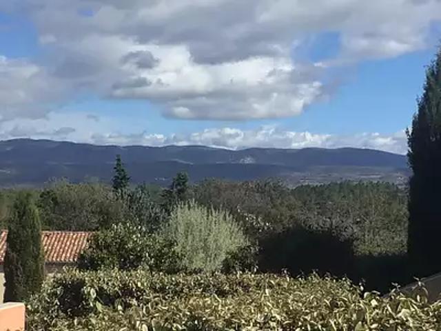 Roussillon 84220 Achat / Vente appartement 2 pièces t2 au dernier étage